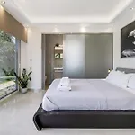 Goudis Thanasis فيلة *